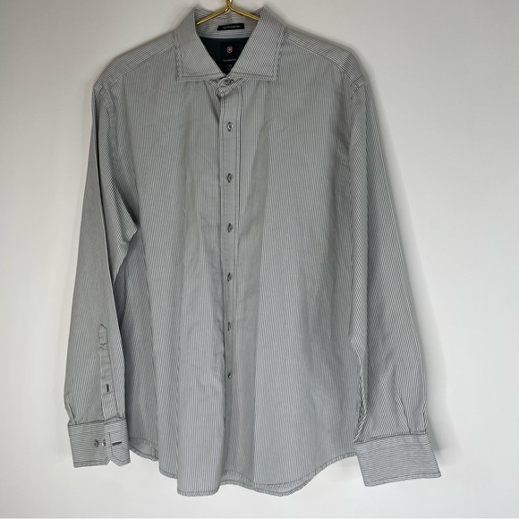 Victorinox Men’s Pinstriped Button Down Size XL Gray & White Italian Cotton - Picture 3 of 12